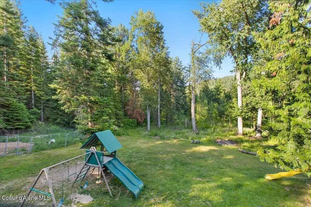 17727 S Bull Run Road Cataldo ID 83810