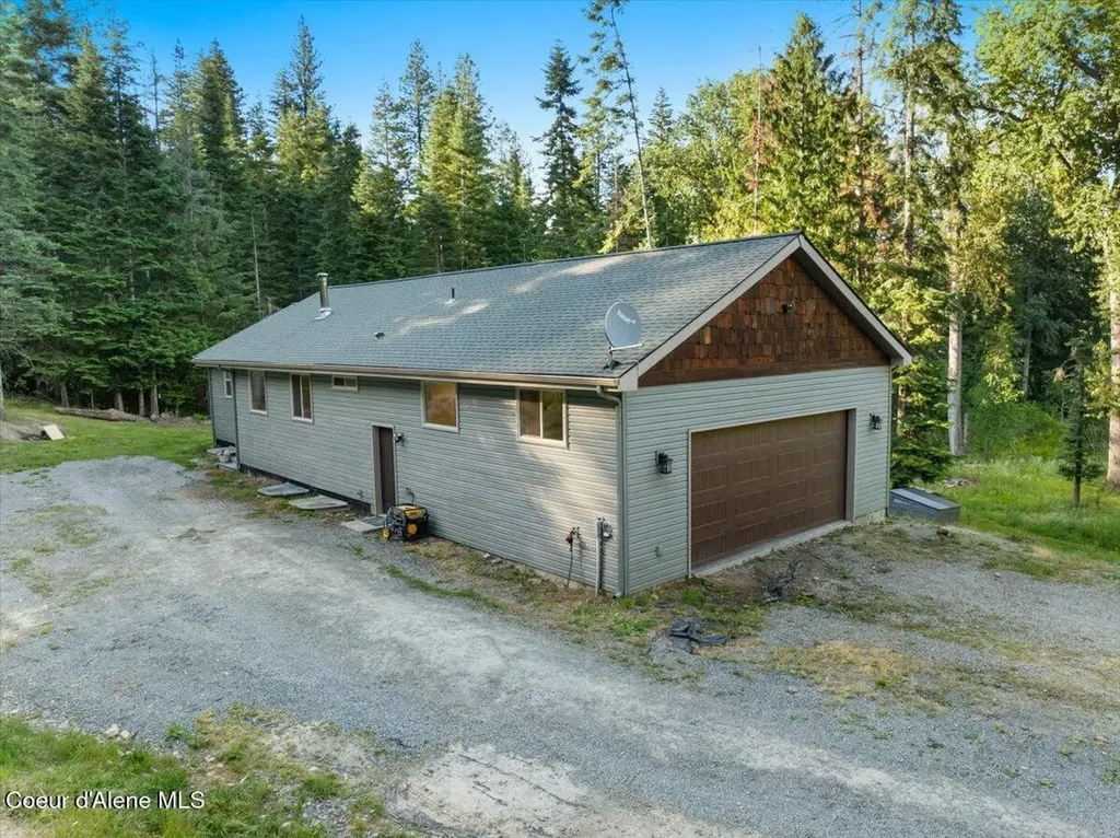 17727 S Bull Run Road Cataldo ID 83810