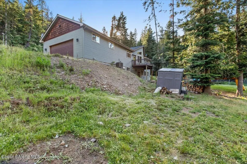 17727 S Bull Run Road Cataldo ID 83810