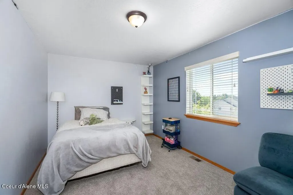 3050 E Thrush Drive Post Falls ID 83854