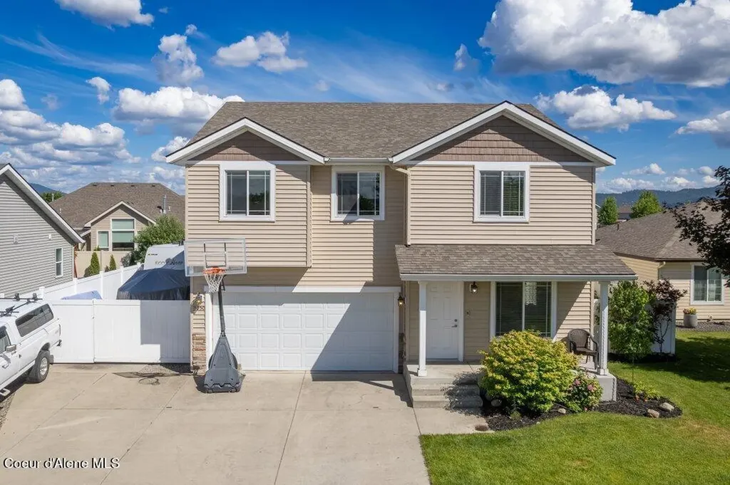 3050 E Thrush Drive Post Falls ID 83854