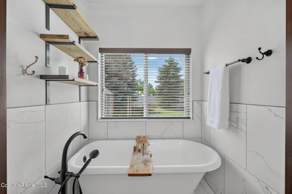 1658 W Boyles Avenue Hayden ID 83835
