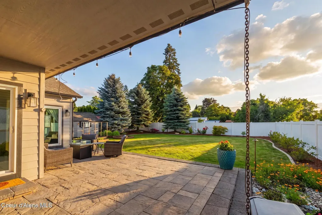 1658 W Boyles Avenue Hayden ID 83835