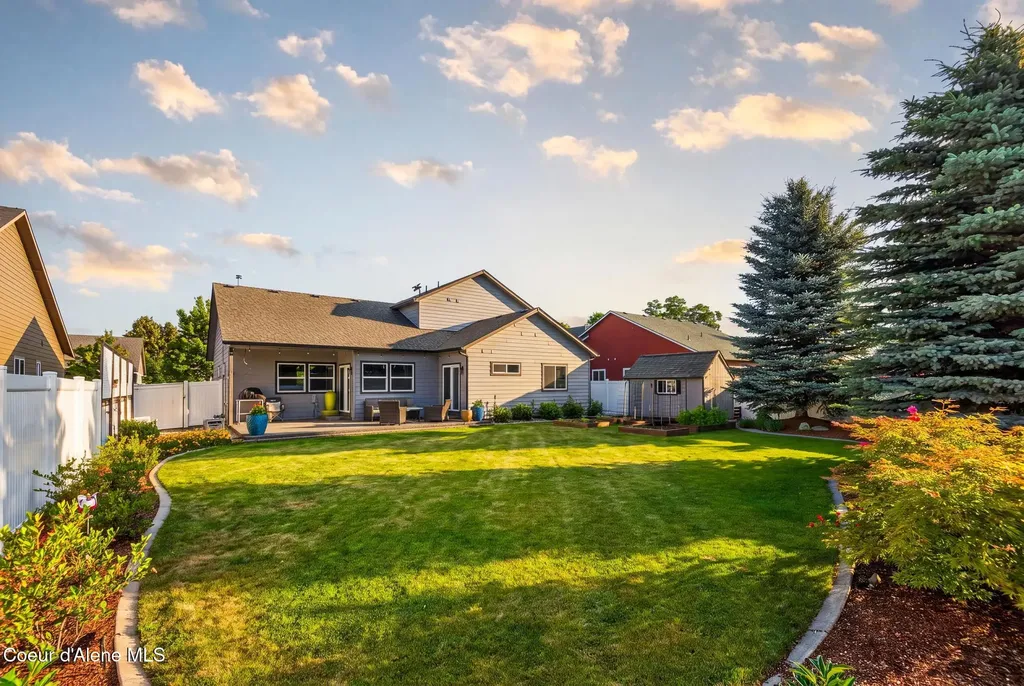 1658 W Boyles Avenue Hayden ID 83835