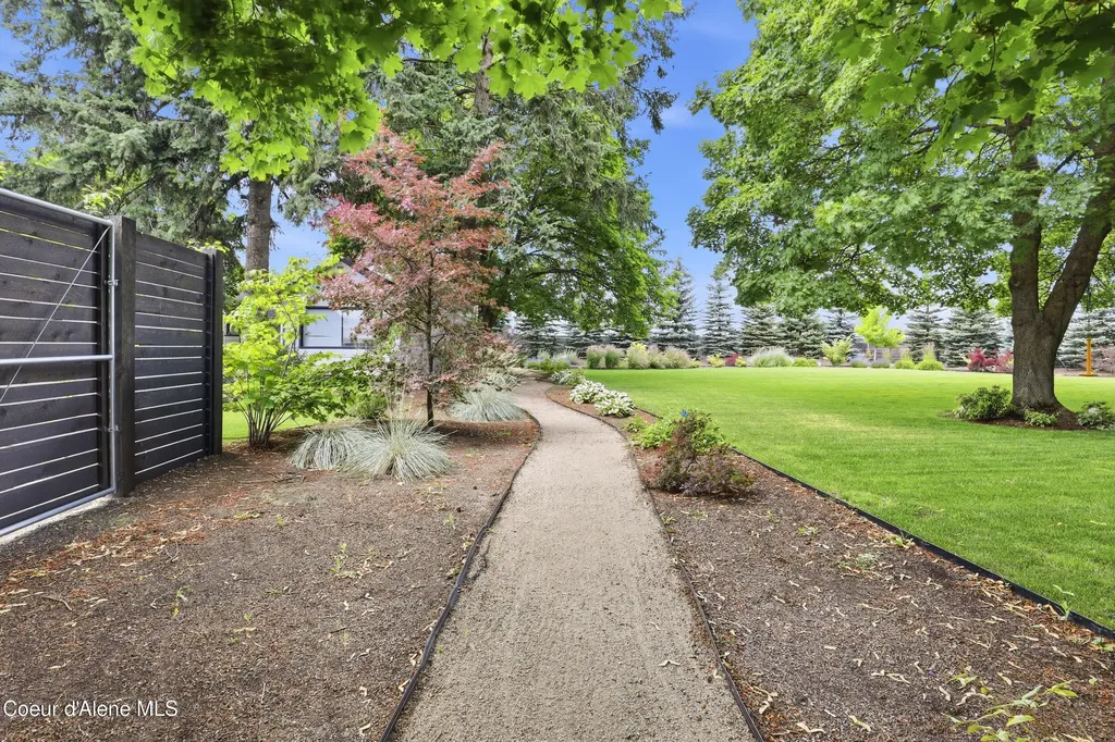 9493 N Government Way Hayden ID 83835