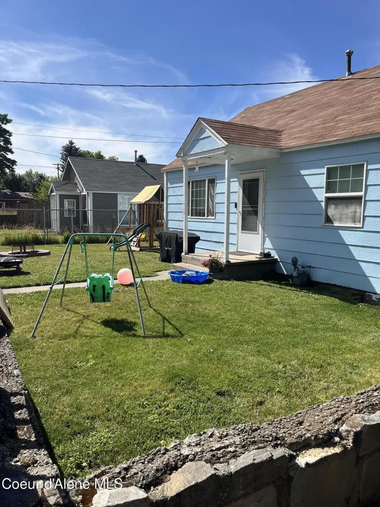 112 E 1st Avenue Smelterville ID 83868