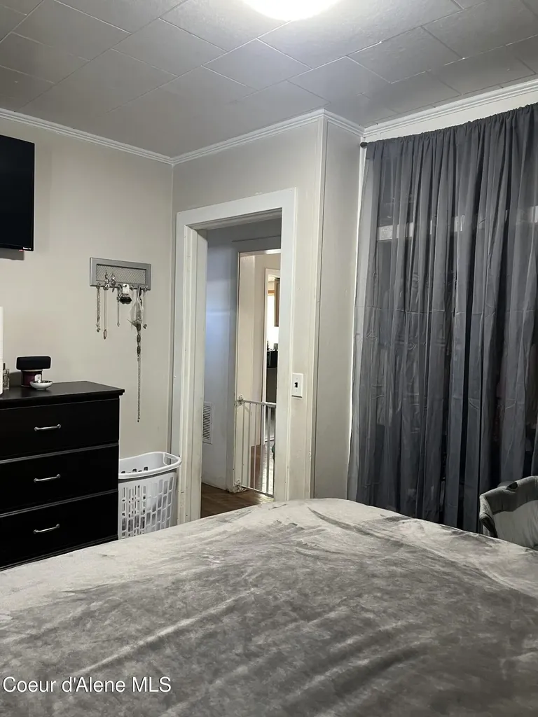 112 E 1st Avenue Smelterville ID 83868