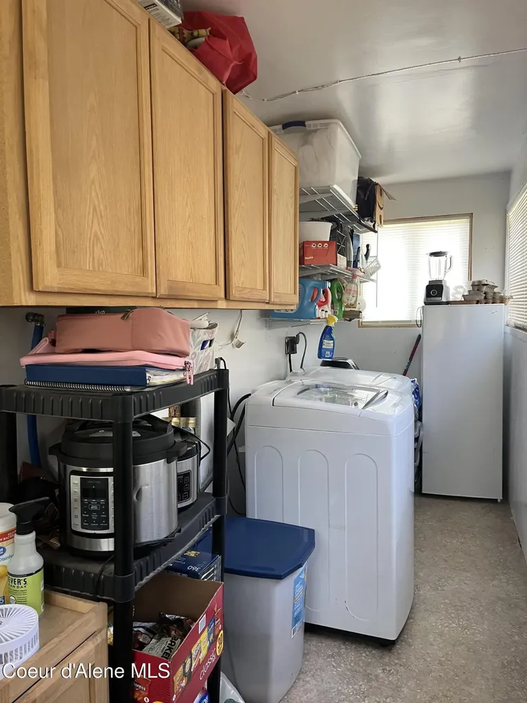 112 E 1st Avenue Smelterville ID 83868