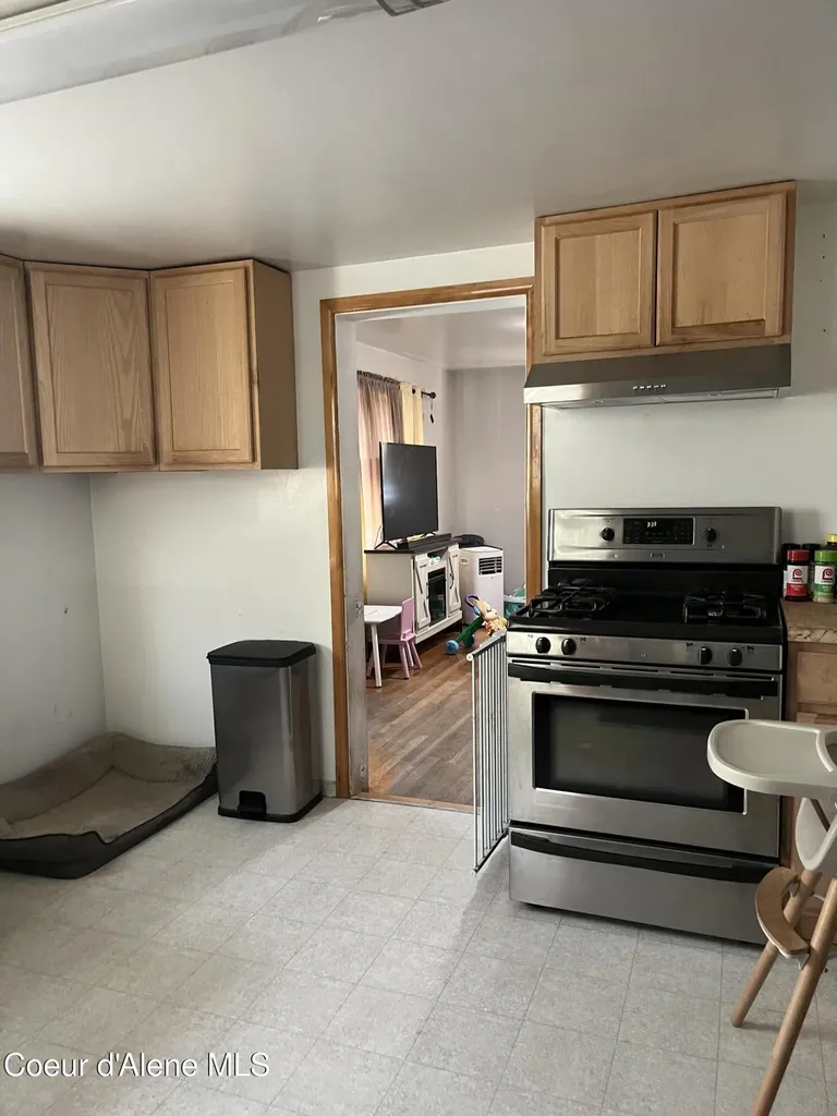 112 E 1st Avenue Smelterville ID 83868