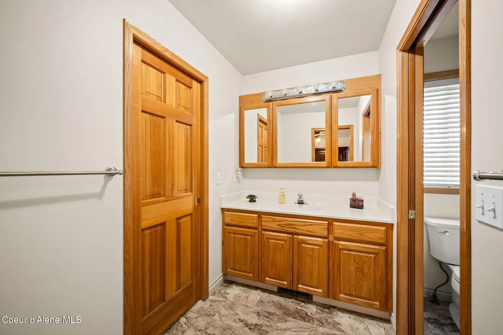 5231 E River Place Post Falls ID 83854