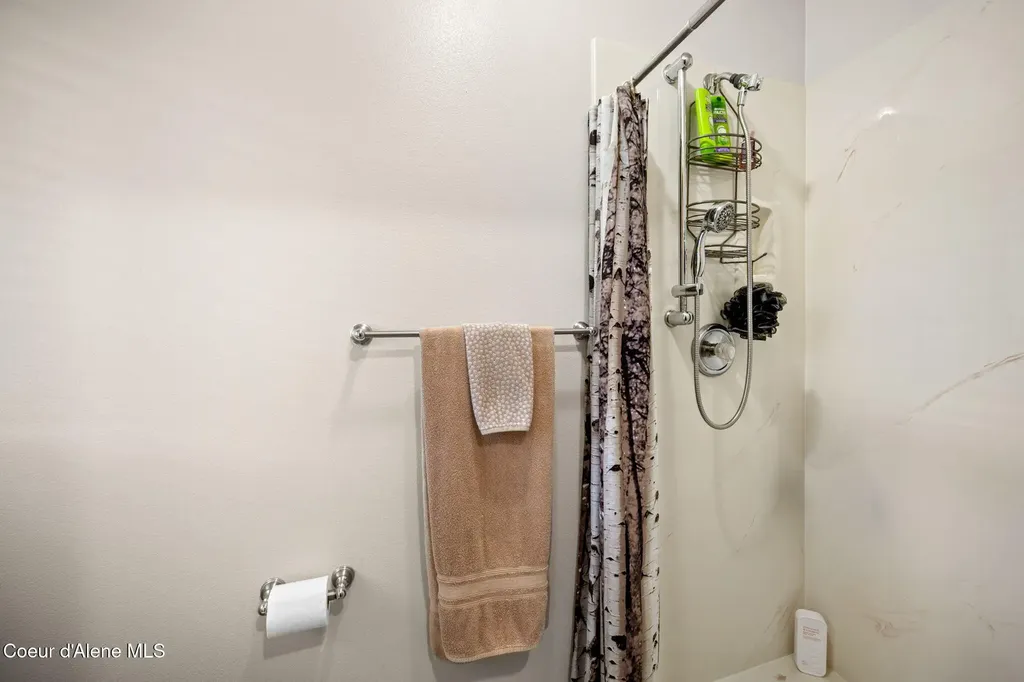 5231 E River Place Post Falls ID 83854