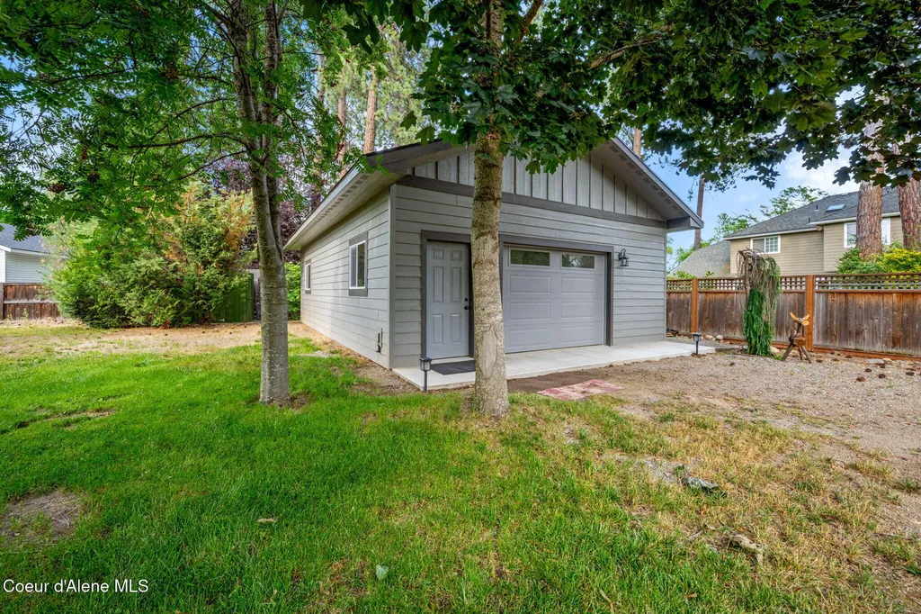 5231 E River Place Post Falls ID 83854