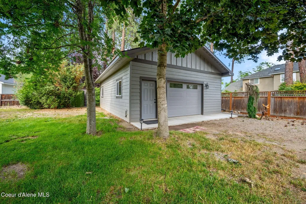 5231 E River Place Post Falls ID 83854