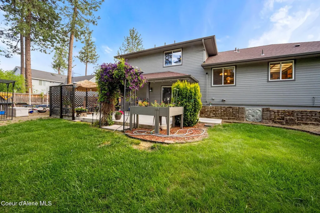 5231 E River Place Post Falls ID 83854