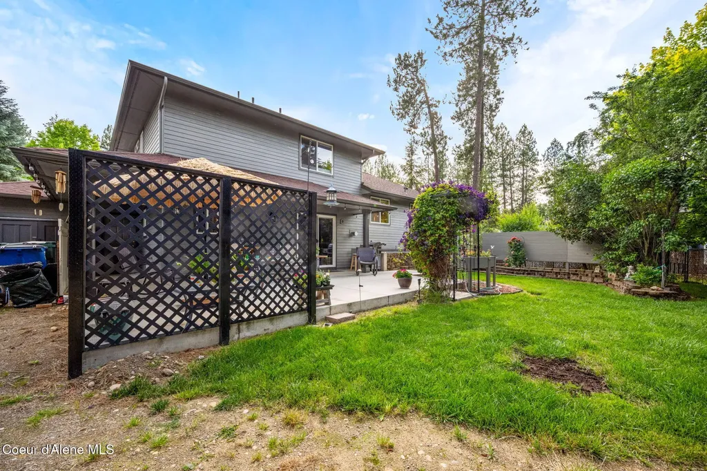 5231 E River Place Post Falls ID 83854