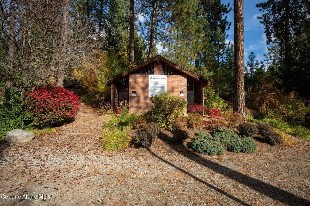 5231 E River Place Post Falls ID 83854