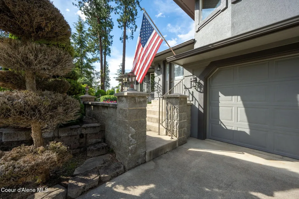 5231 E River Place Post Falls ID 83854