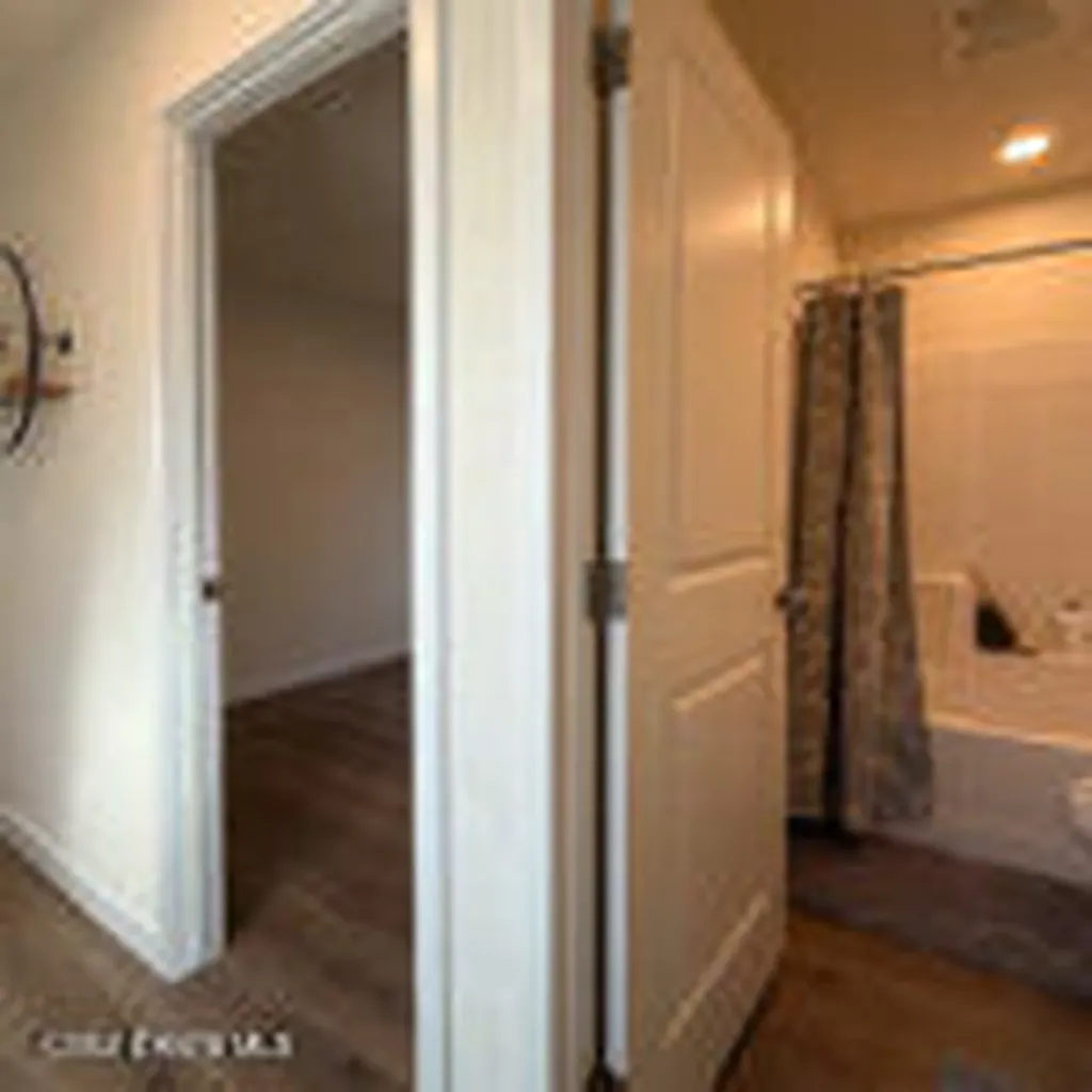 195 Davis Road Sagle ID 83860