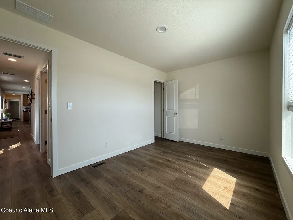 195 Davis Road Sagle ID 83860