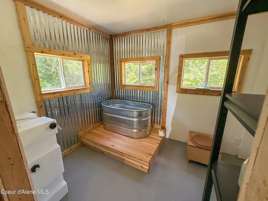 580 Crestview Road Plummer ID 83851