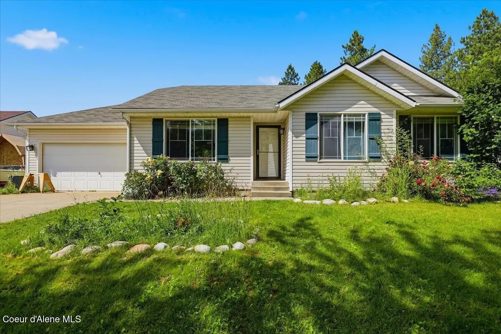 7443 W Macaw Lane Rathdrum ID 83858