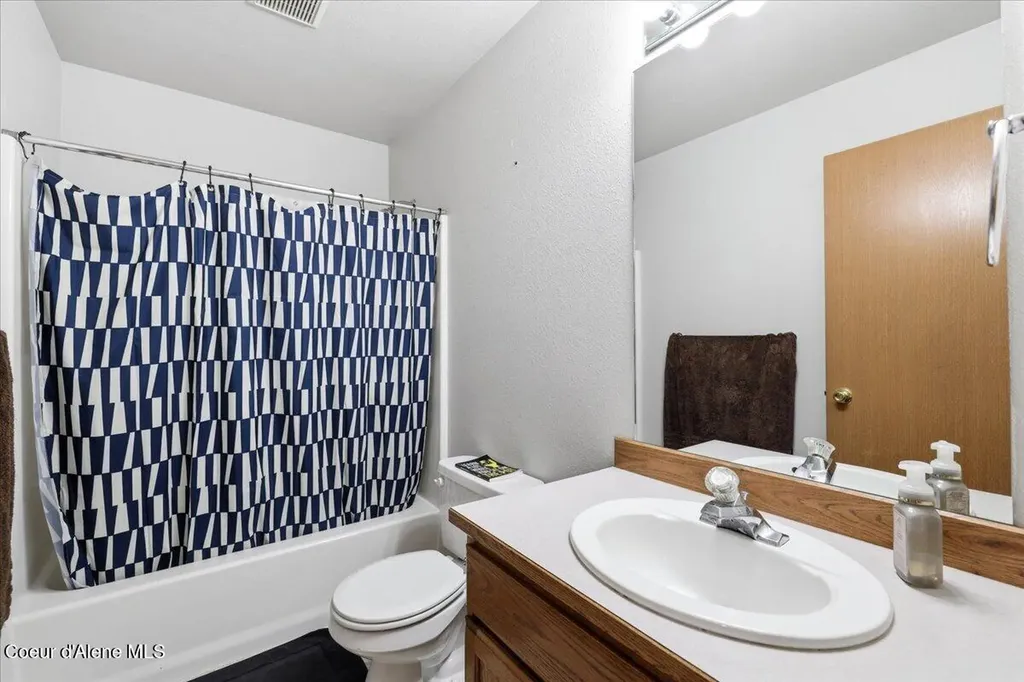 7443 W Macaw Lane Rathdrum ID 83858