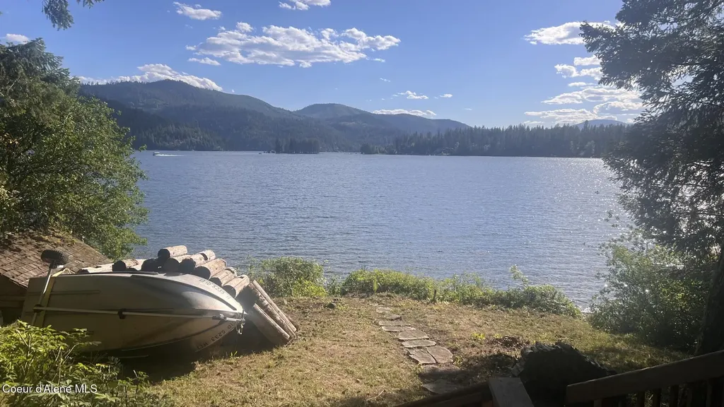 30515 N Osprey Road Spirit Lake ID 83869