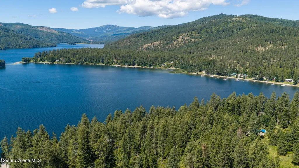 30515 N Osprey Road Spirit Lake ID 83869