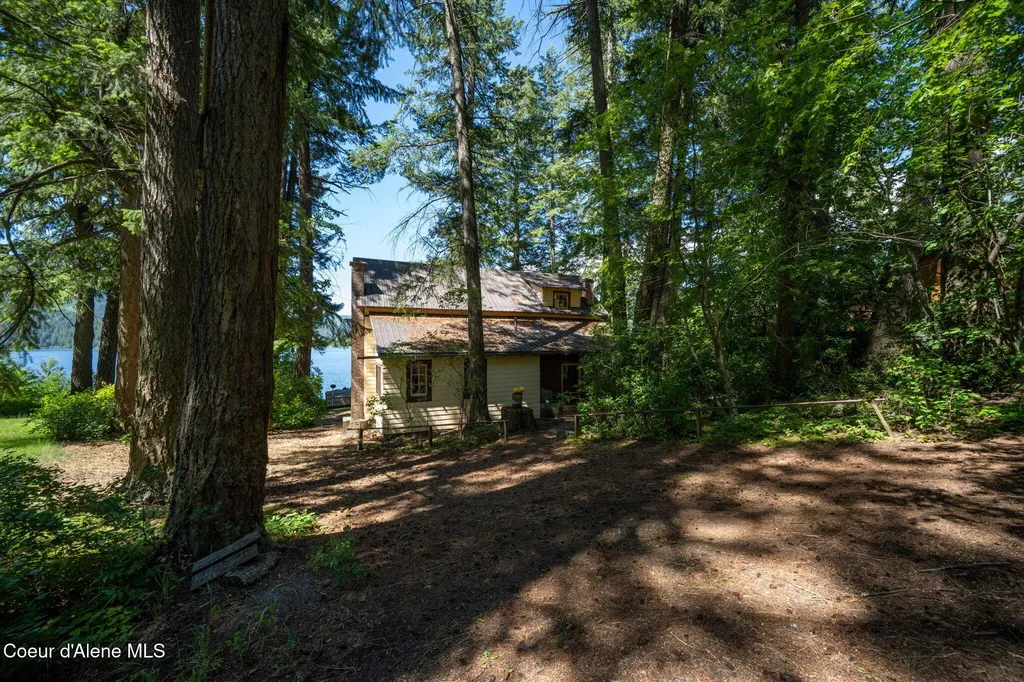30515 N Osprey Road Spirit Lake ID 83869
