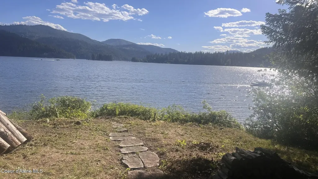 30515 N Osprey Road Spirit Lake ID 83869