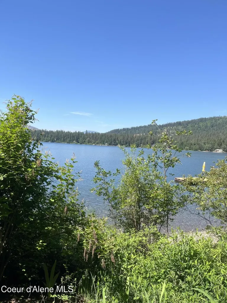 30515 N Osprey Road Spirit Lake ID 83869