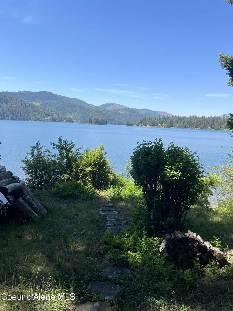 30515 N Osprey Road Spirit Lake ID 83869