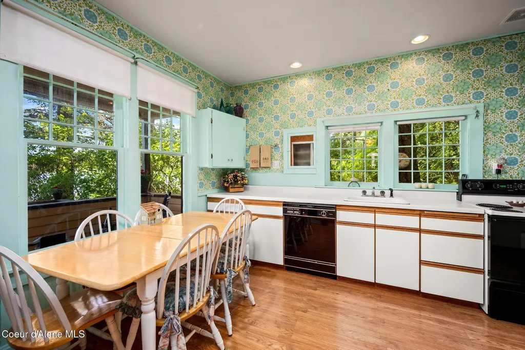 30515 N Osprey Road Spirit Lake ID 83869