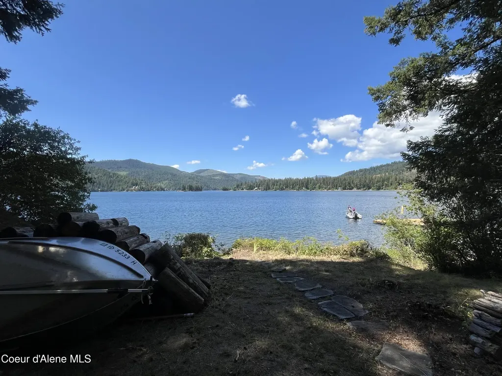 30515 N Osprey Road Spirit Lake ID 83869