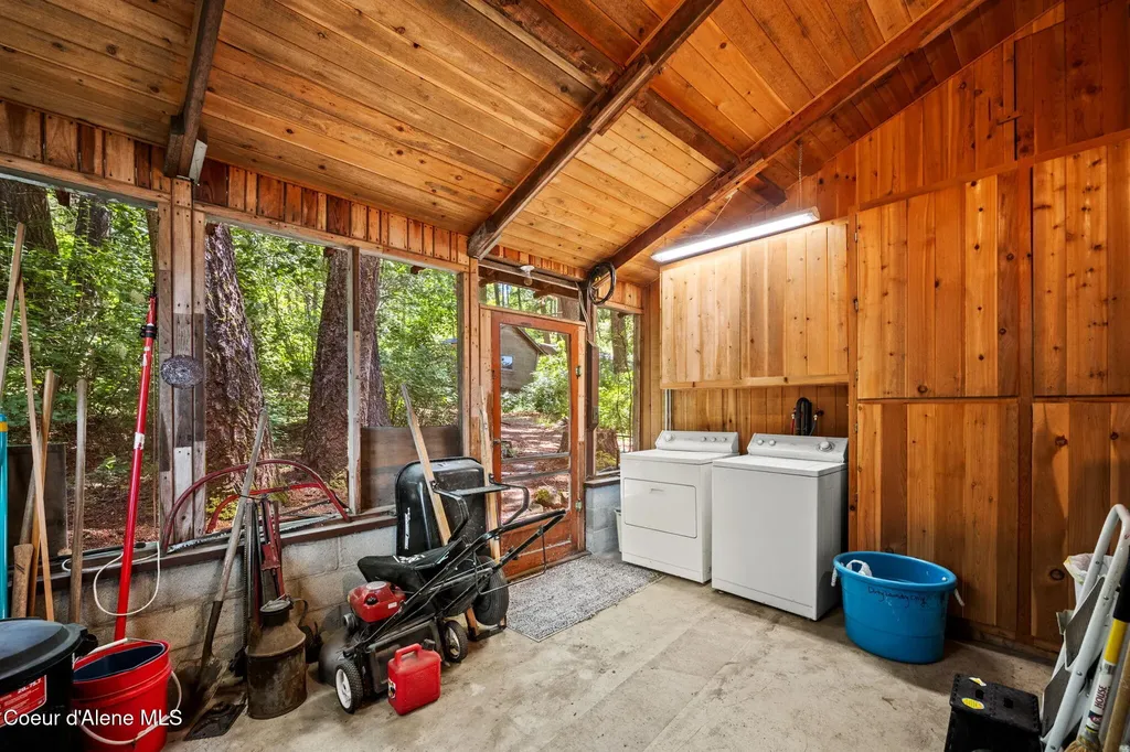 30515 N Osprey Road Spirit Lake ID 83869