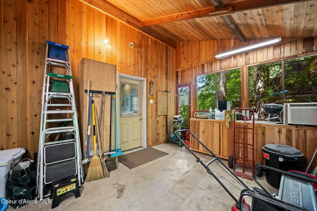 30515 N Osprey Road Spirit Lake ID 83869
