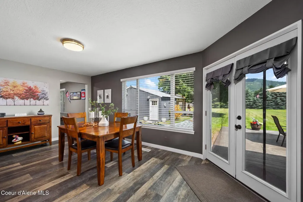 6928 N 4th Street Dalton Gardens ID 83815
