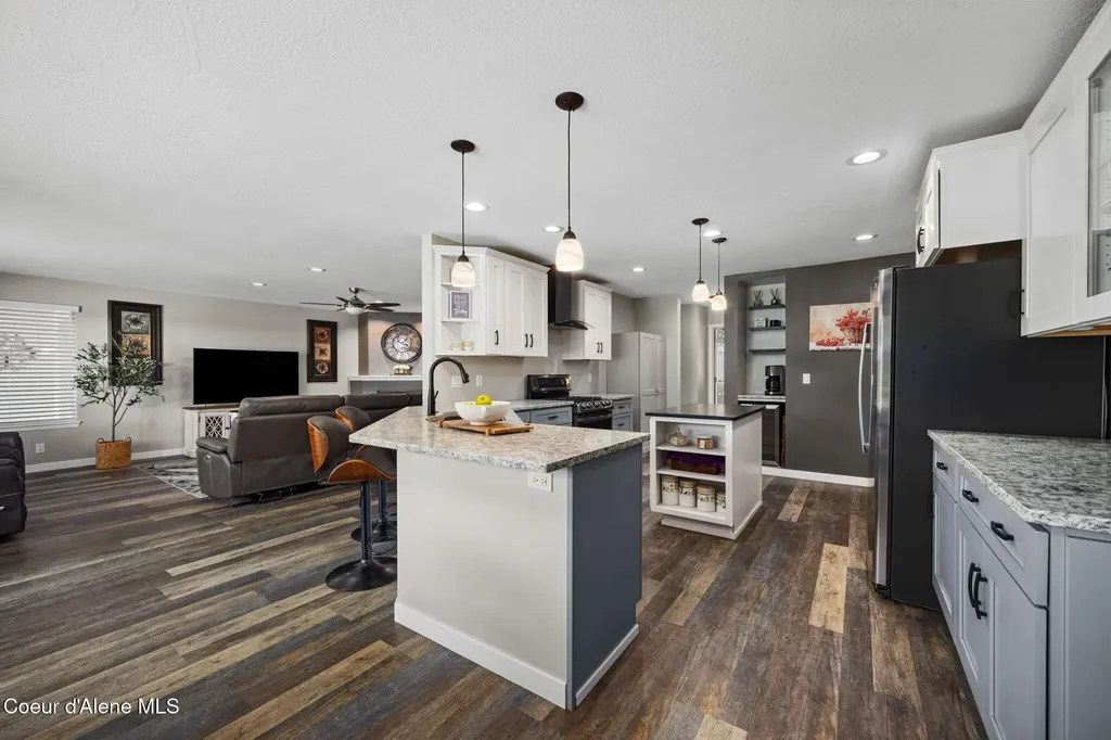 6928 N 4th Street Dalton Gardens ID 83815