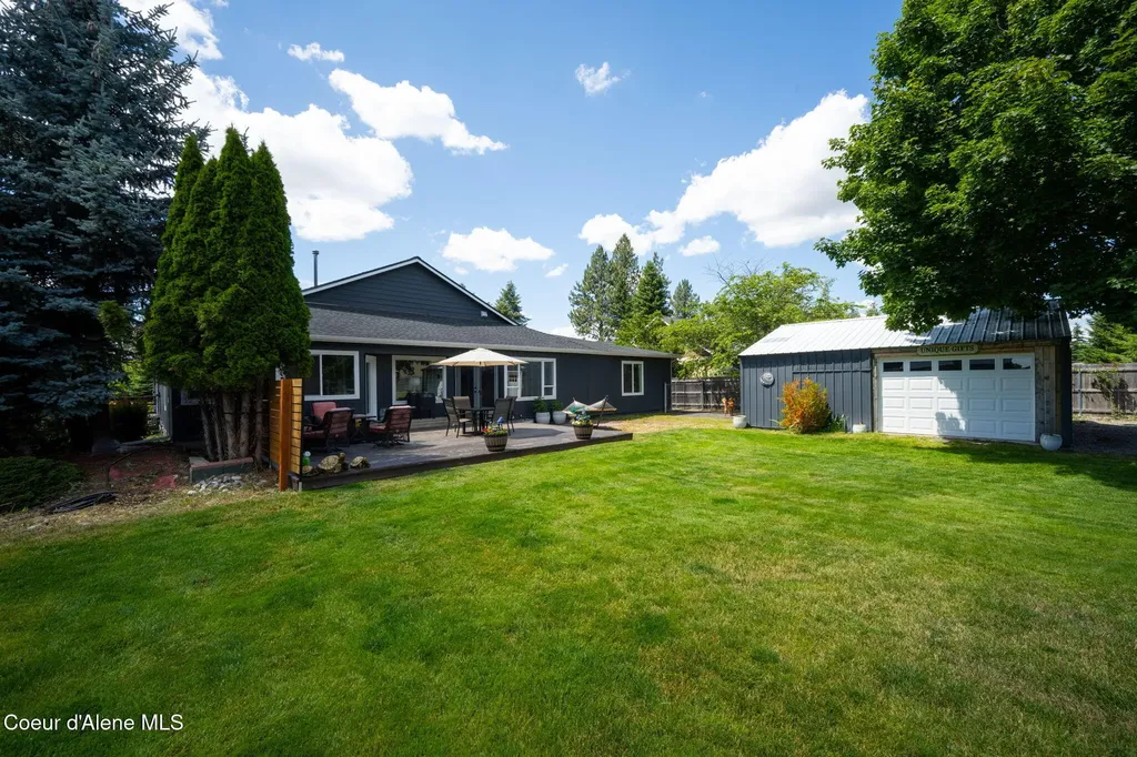6928 N 4th Street Dalton Gardens ID 83815