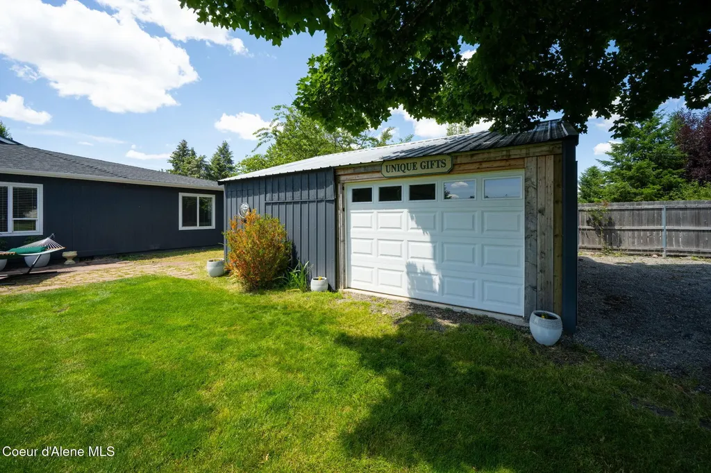6928 N 4th Street Dalton Gardens ID 83815