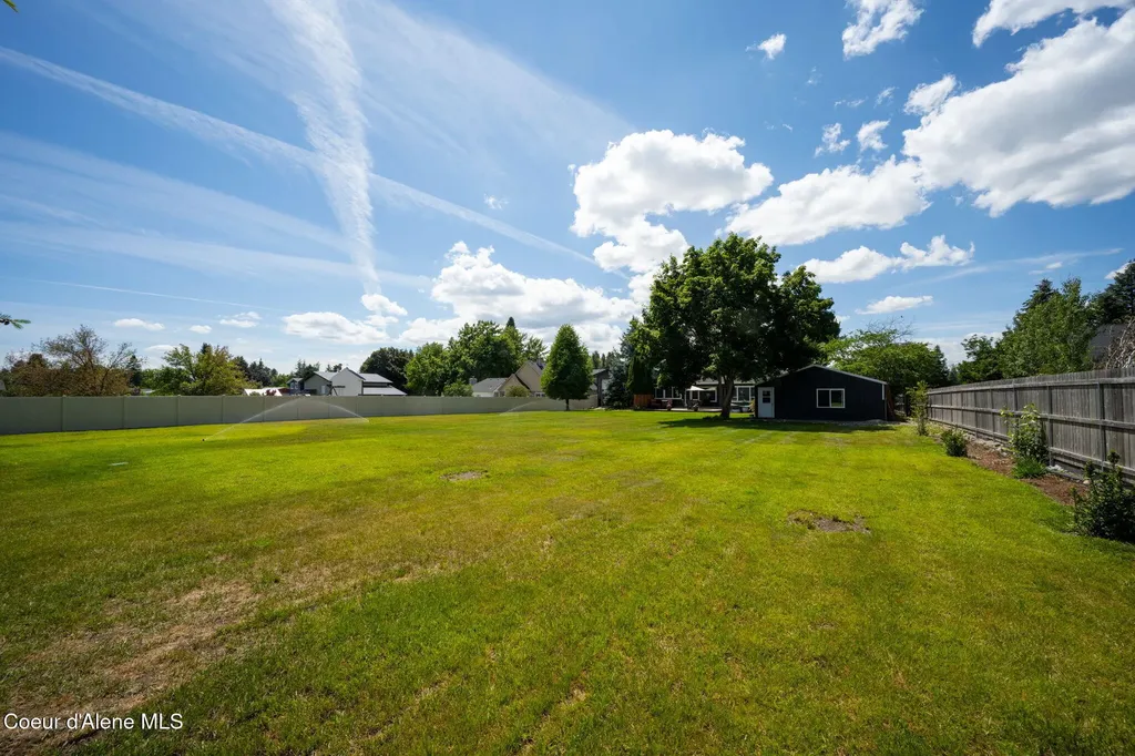6928 N 4th Street Dalton Gardens ID 83815