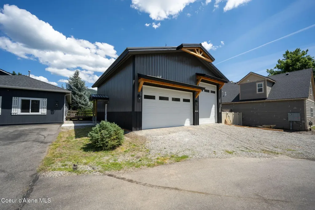 6928 N 4th Street Dalton Gardens ID 83815