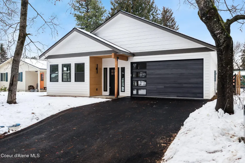 1721 Larch Street Sandpoint ID 83864