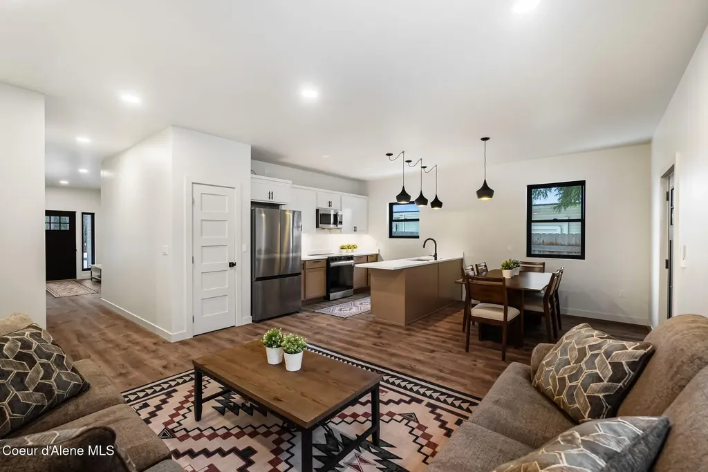 1721 Larch Street Sandpoint ID 83864