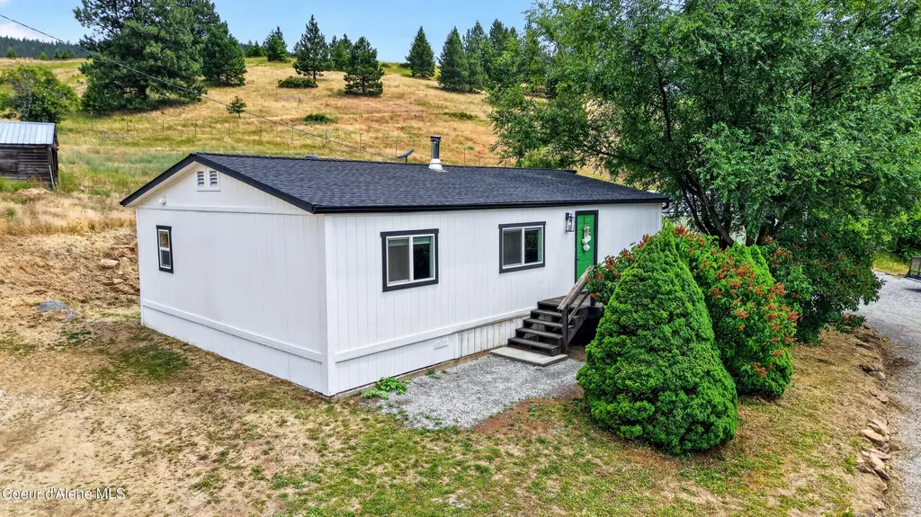 3343 S Carpenter Loop Post Falls ID 83854