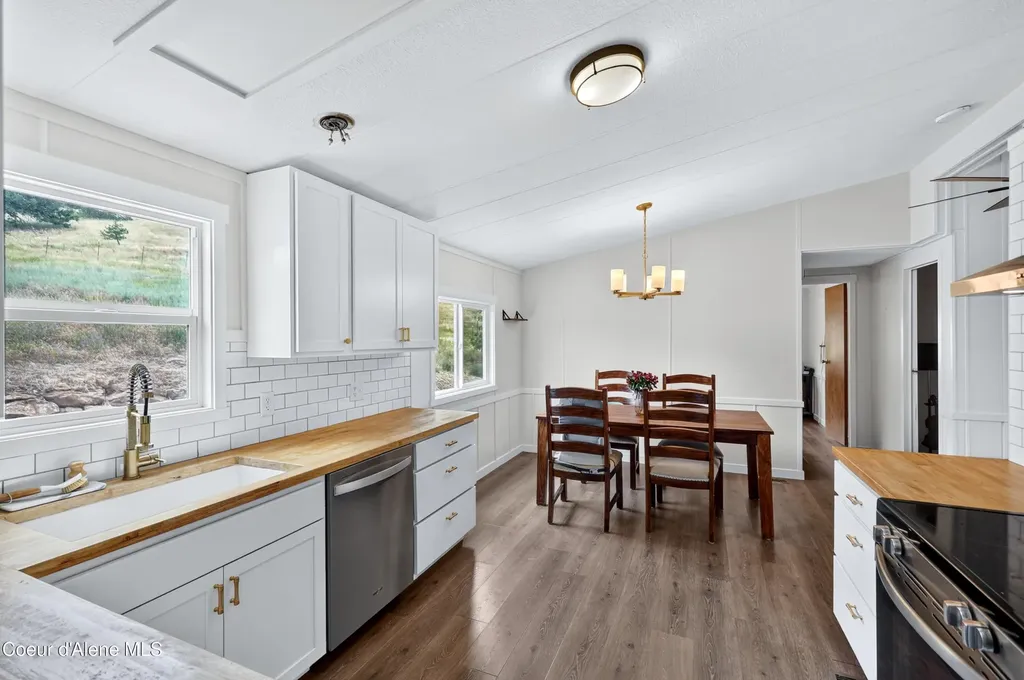3343 S Carpenter Loop Post Falls ID 83854