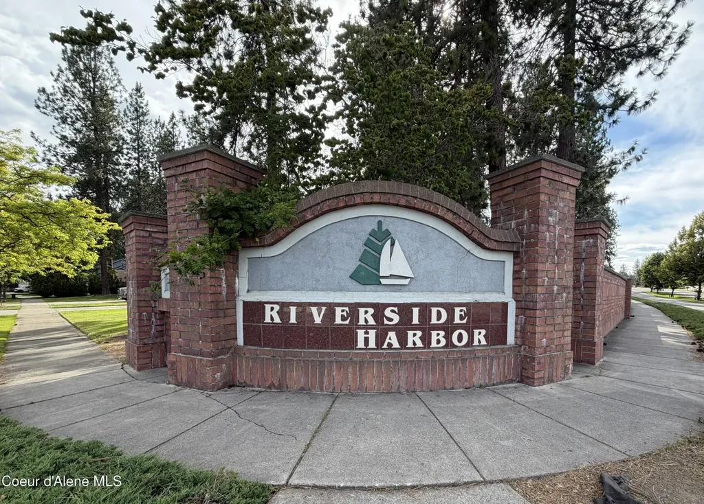 201 S Aerie Court Post Falls ID 83854