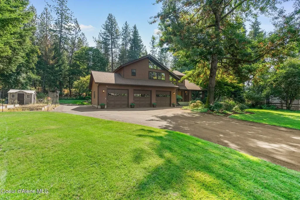 9737 N Circle Drive Hayden ID 83835