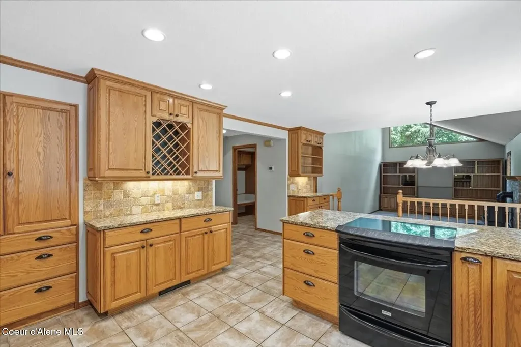 9737 N Circle Drive Hayden ID 83835
