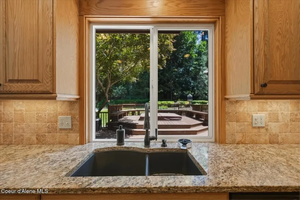 9737 N Circle Drive Hayden ID 83835
